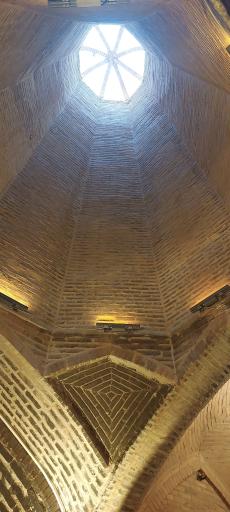 عکس مجموعه زیرزمینی دروازه مهریز