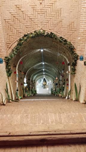 عکس مجموعه زیرزمینی دروازه مهریز