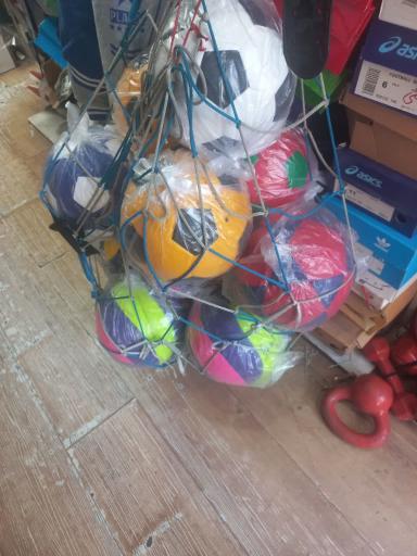 عکس لوازم ورزشی تختی