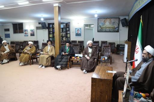 عکس دفتر نماینده ولی فقیه در استان و امام جمعه همدان