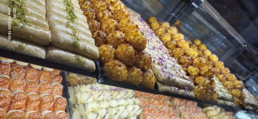 عکس شیرینی سرای معطر