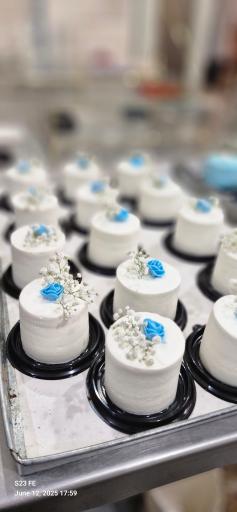 عکس شیرینی سرای معطر