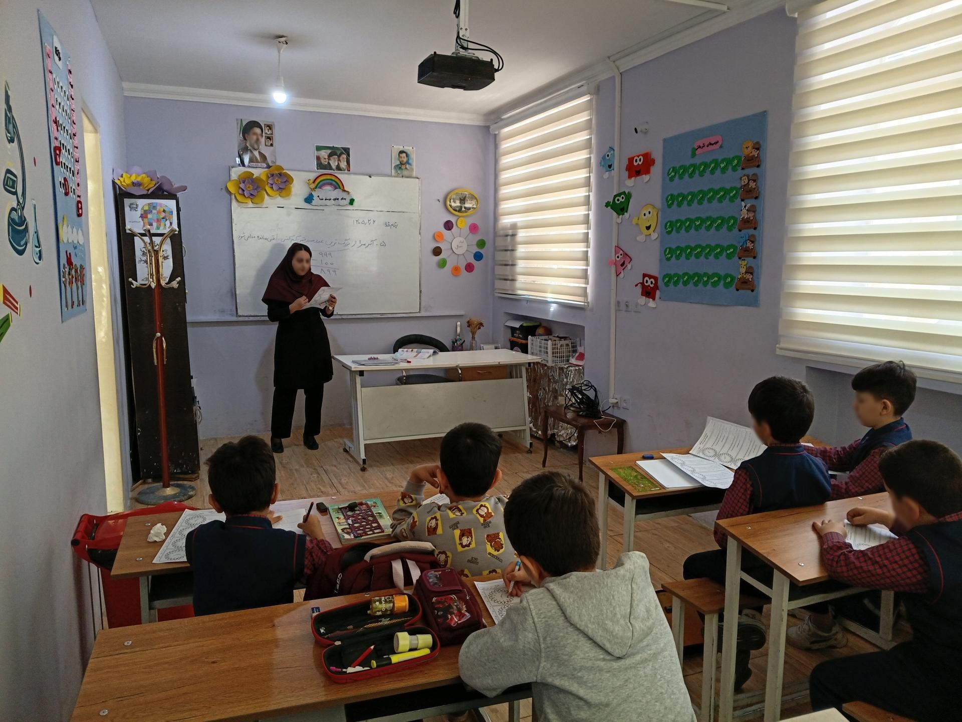 عکس دبستان پسرانه نشر دانش