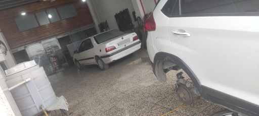 عکس تعمیرگاه مجید