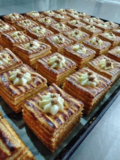 عکس شیرینی سرای معطر