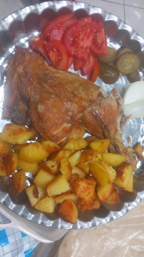 عکس رستوران دایی حسن