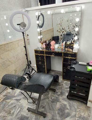عکس سالن آرایشی چشمک عسلی