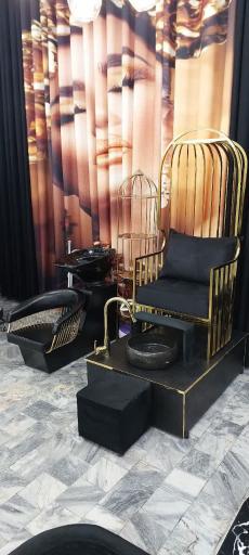 عکس سالن آرایشی چشمک عسلی
