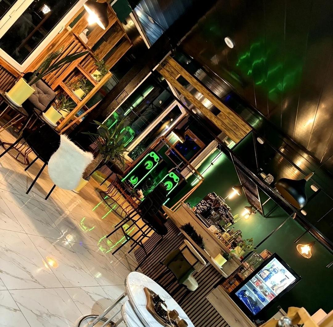 عکس کافه ارل