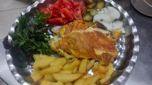 عکس رستوران دایی حسن