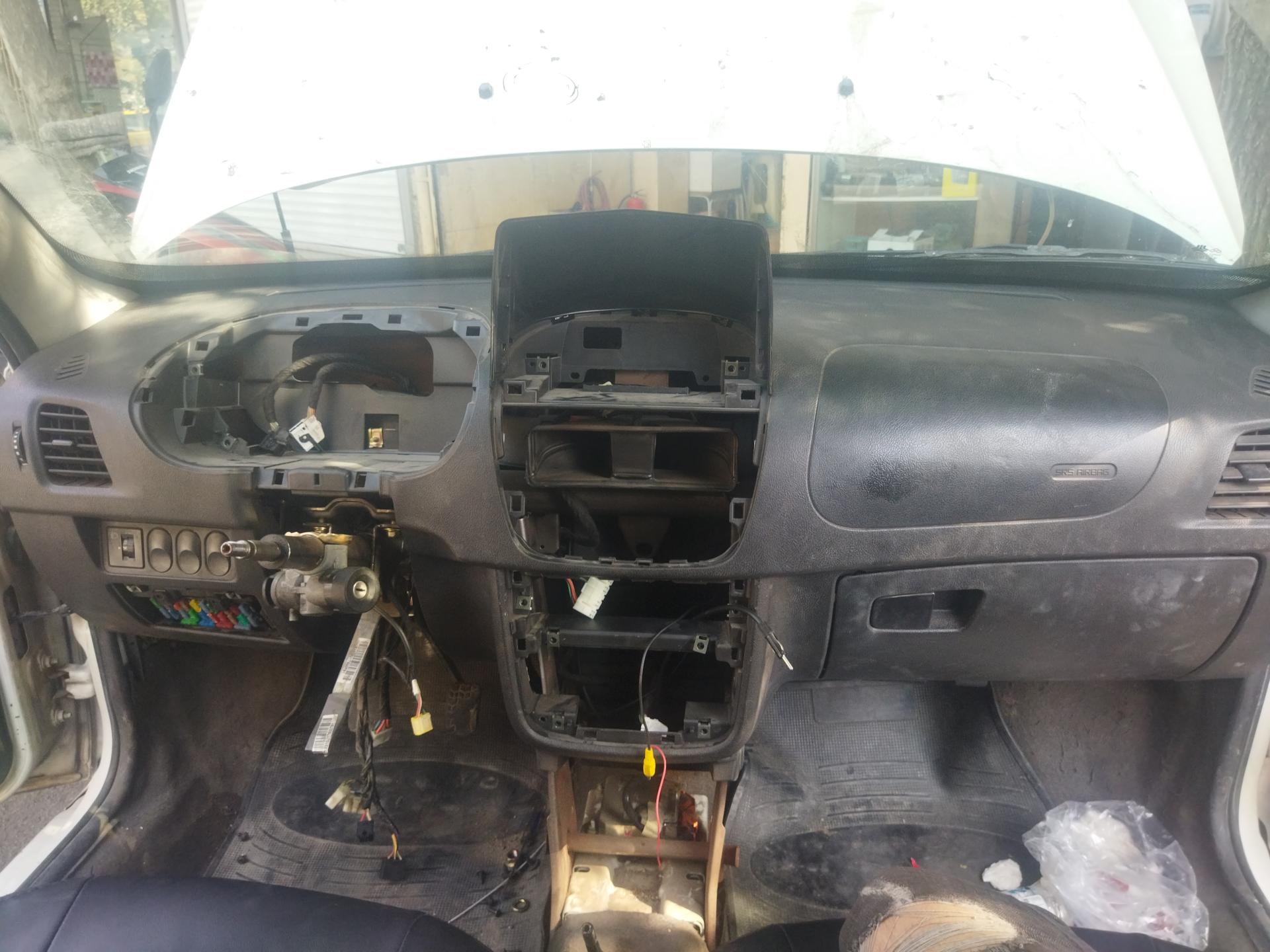 عکس خدمات برق اتومبیل محسن