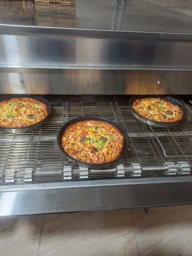 عکس رستوران مهدی نرماشیر