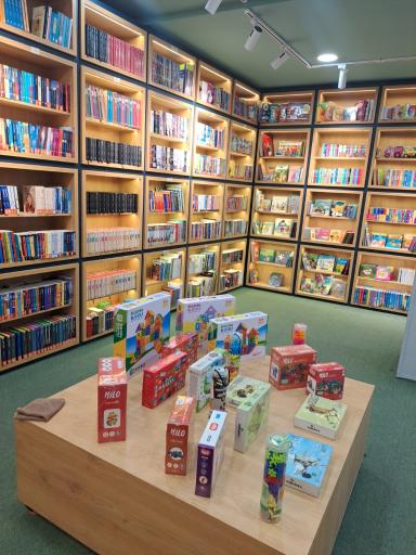 عکس شهر کتاب کاشان