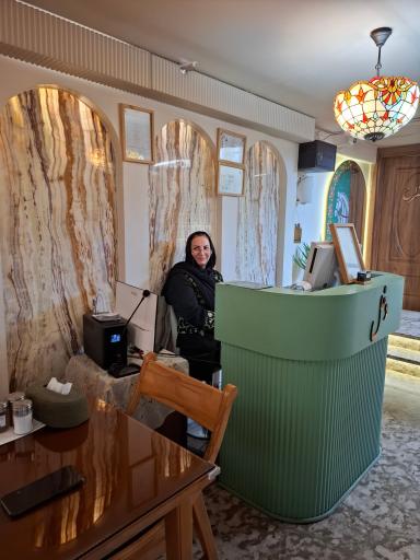عکس دیزی سرای صدر العماره