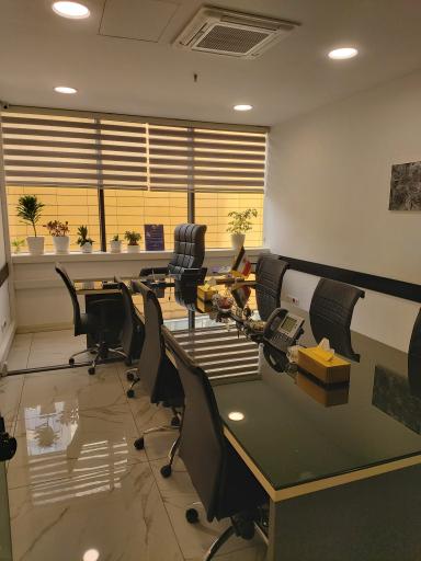 عکس گروه مشاورین کازا