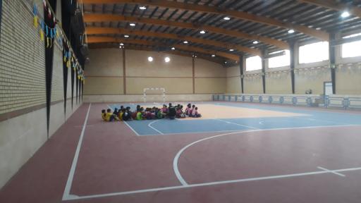 عکس سالن ورزشی شهرداری بومهن