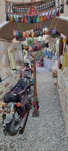 عکس باغ و رستوران سنتی