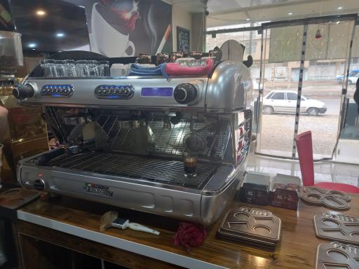 عکس قهوه فروشی حمید