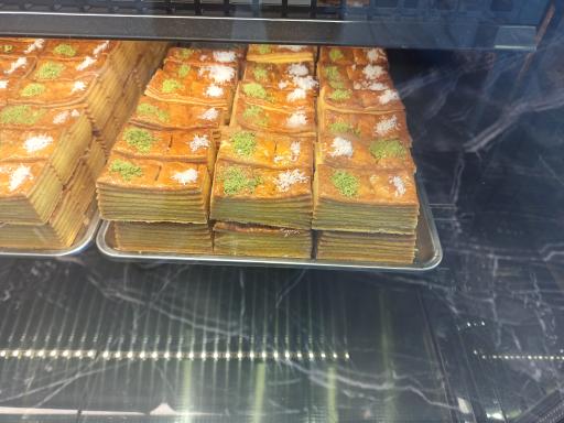 عکس شیرینی فروشی دیافه