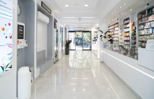 عکس داروخانه شبانه روزی دکتر شریعت