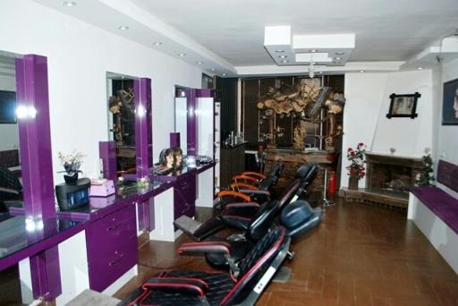 عکس سالن زیبایی رونا