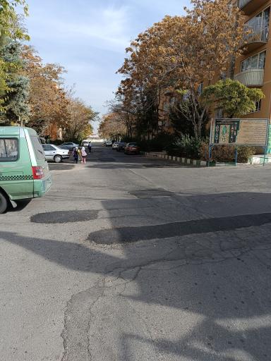 عکس مجتمع مسکونی شقایق واحدهای 1 تا 14 ورودی 2