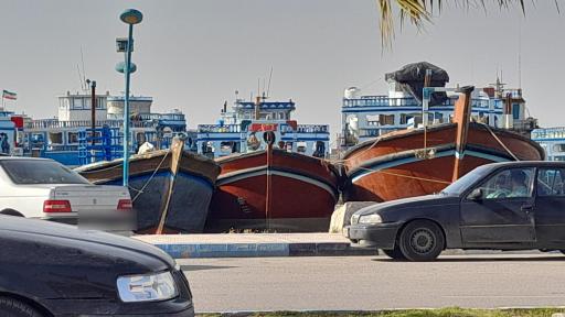 عکس لنگرگاه کشتی های مسافری و باری