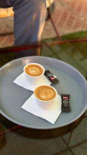 عکس کافه گلخونه