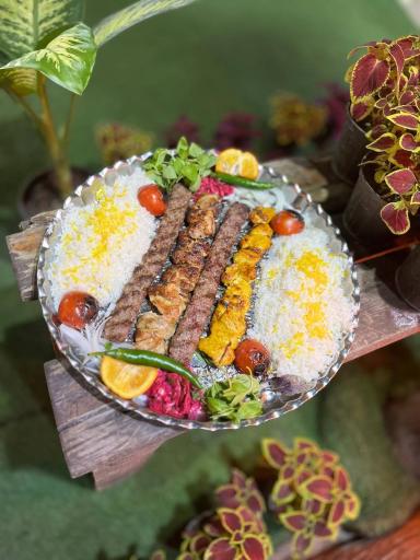 سفره خانه سنتی فرحزاد