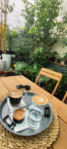 عکس کافه گلخونه