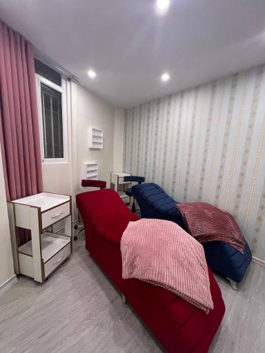 عکس سالن زیبایی آریل 