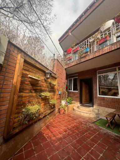 عکس سالن زیبایی آریل 