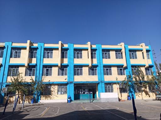 دبیرستان پسرانه شهید نورایی