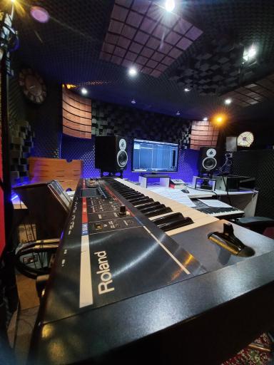 عکس استودیو آوای شمال