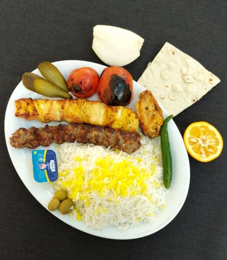 عکس کترینگ و تهیه غذای ساعی