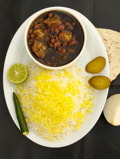 عکس کترینگ و تهیه غذای ساعی