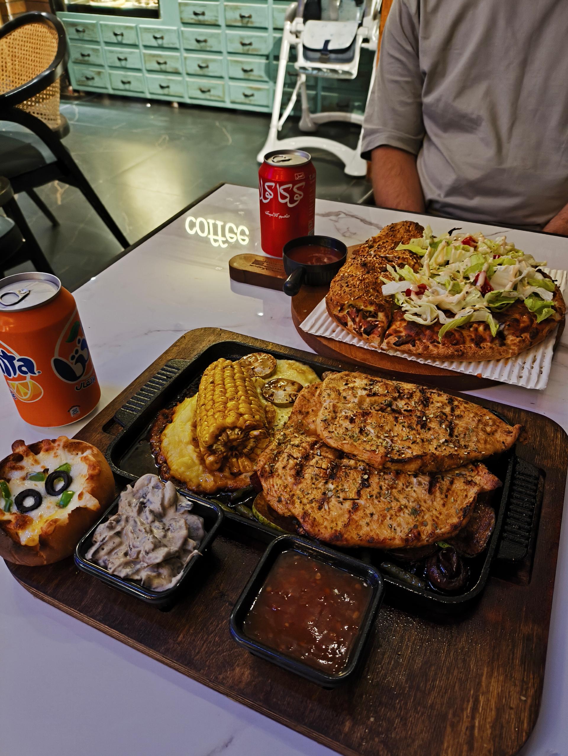 عکس کافه رستوران کی من