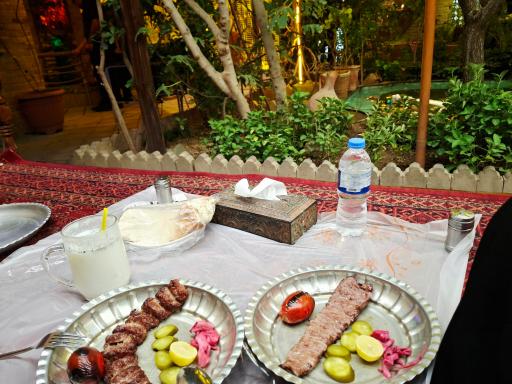 عکس رستوران خانه تاریخی طباطبائی