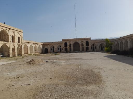 عکس دژ برازجان (کاروانسرای مشیرالملک)