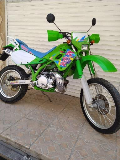 عکس تعمیرگاه موتورسیکلت تیزرو