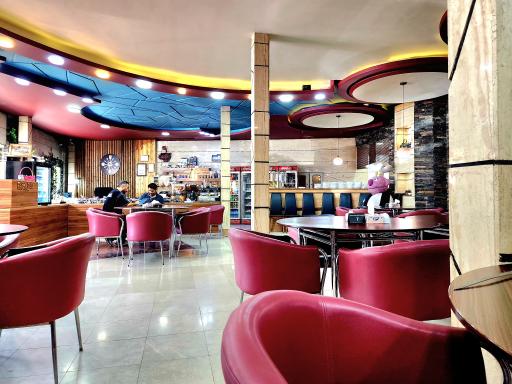 عکس رستوران آدم و حوا