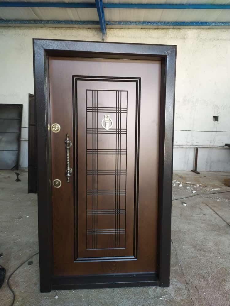 عکس تولیدی درب چوبی سیروان