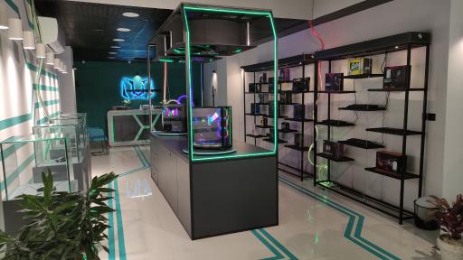 عکس فروشگاه لیون کامپیوتر شعبه رشت