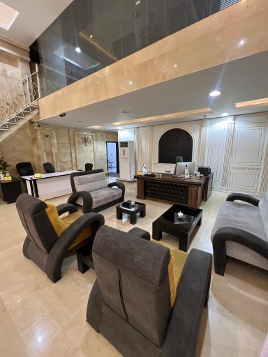 عکس هلدینگ آتی شهر