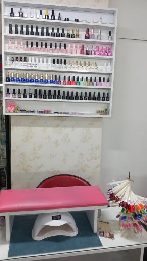 عکس سالن زیبایی روشا