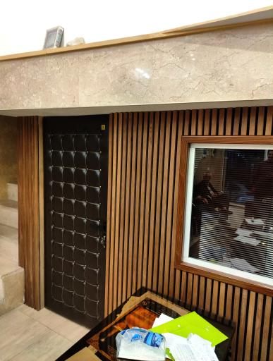 عکس خدمات لمسه (راج) درب چرمی مبلمان دیوارکوب