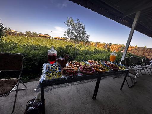 عکس کارگاه گلاب گیری برادران نظری 