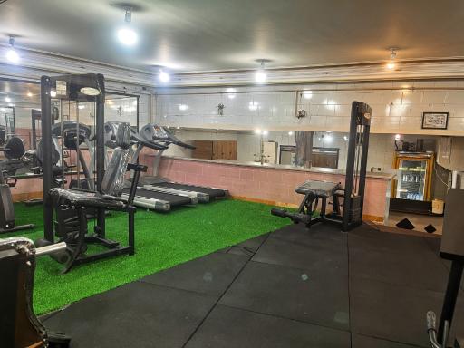 عکس باشگاه بدنسازی درخش