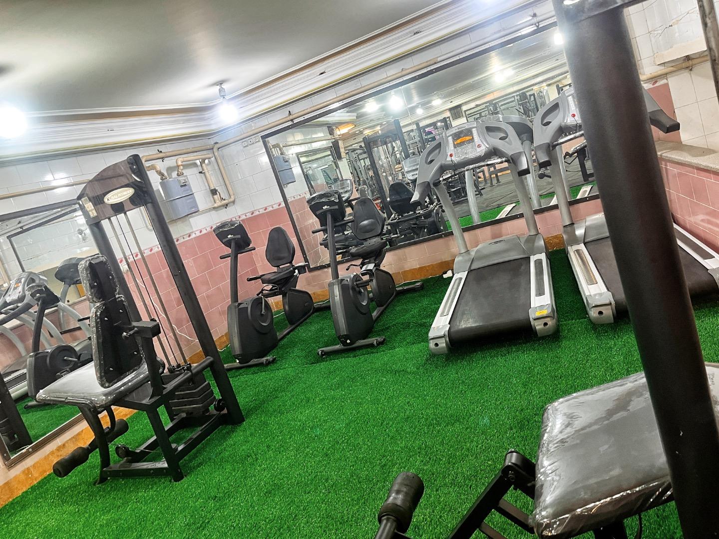 عکس باشگاه بدنسازی درخش