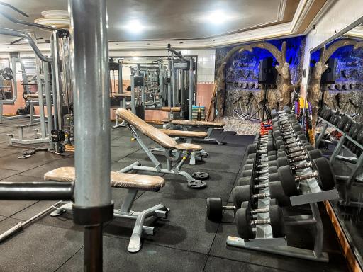 عکس باشگاه بدنسازی درخش